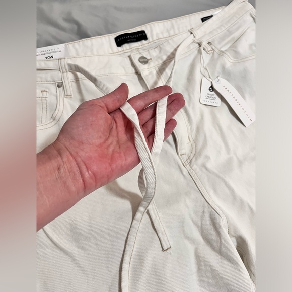 ✨Sanctuary/Denim✨ NWT Micro Belt Crop Semi High Rise Wide Leg Jeans Size 20W - Picture 4 of 16